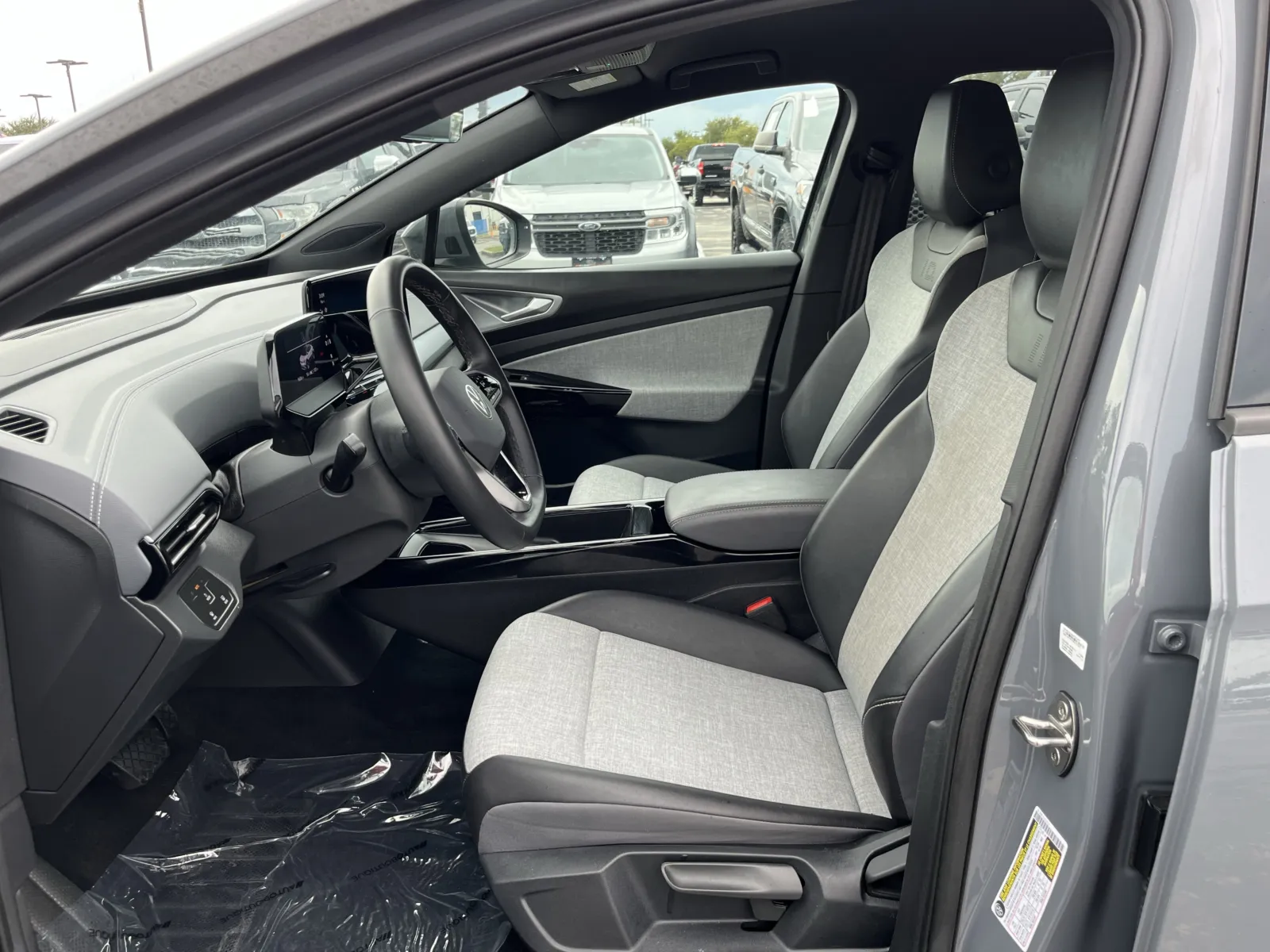 Volkswagen ID.4 photo 26