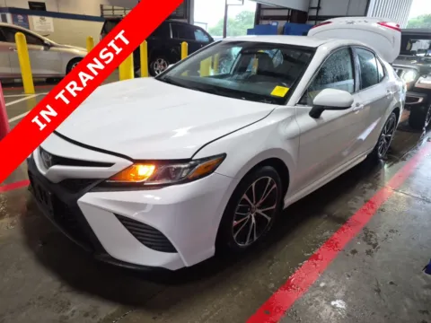 White 2019 Toyota Camry SE for sale in Alvin, TX