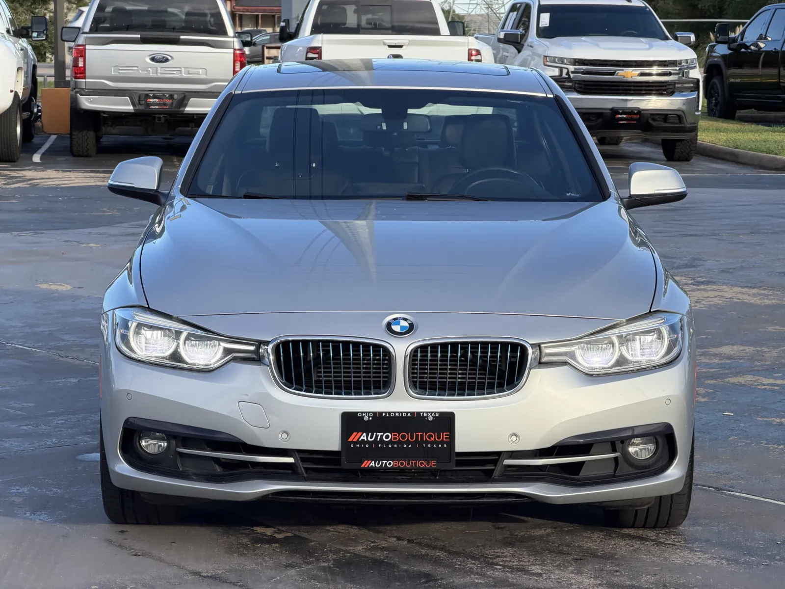BMW 3 Series photo 5
