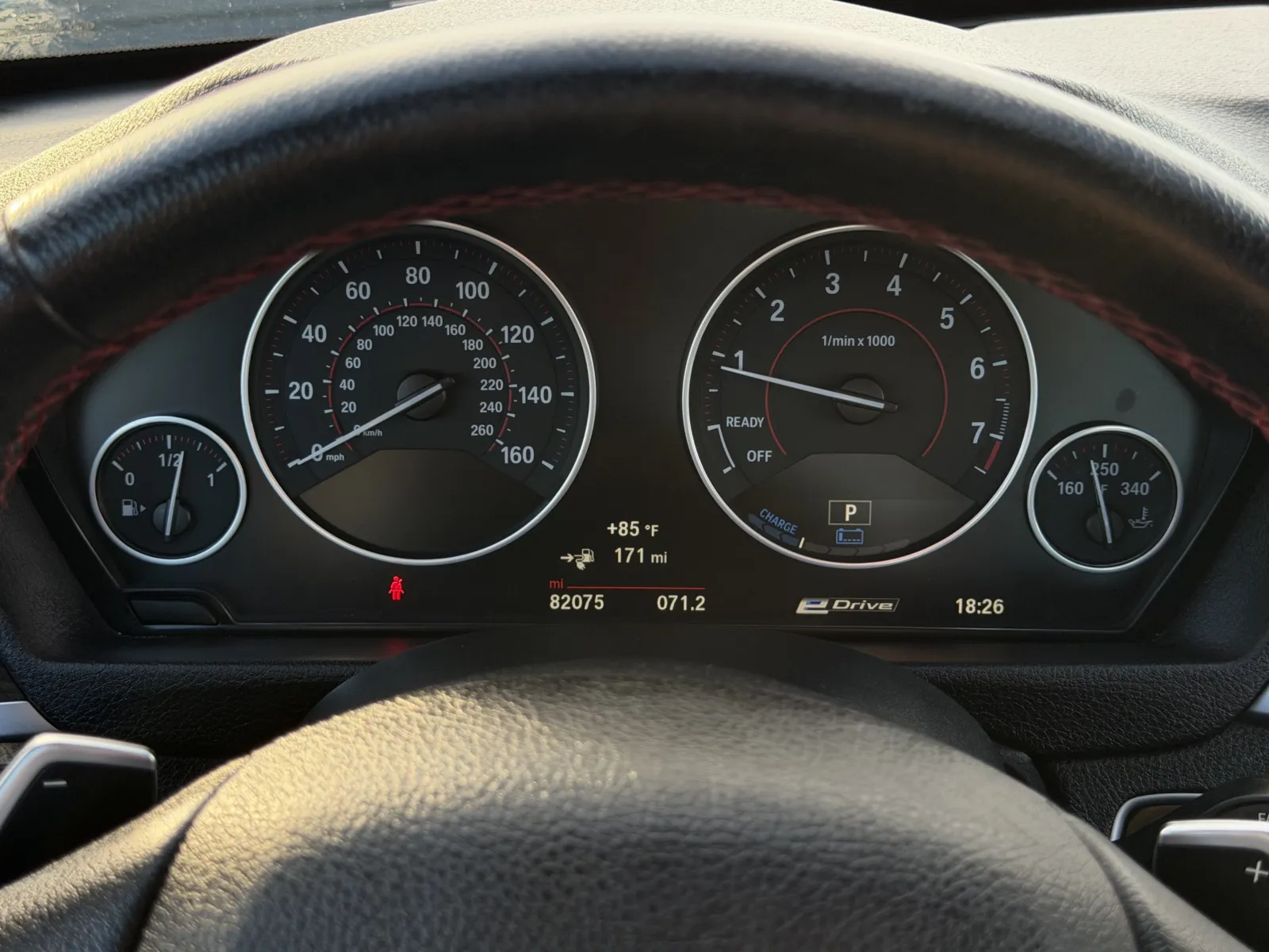 BMW 3 Series photo 8