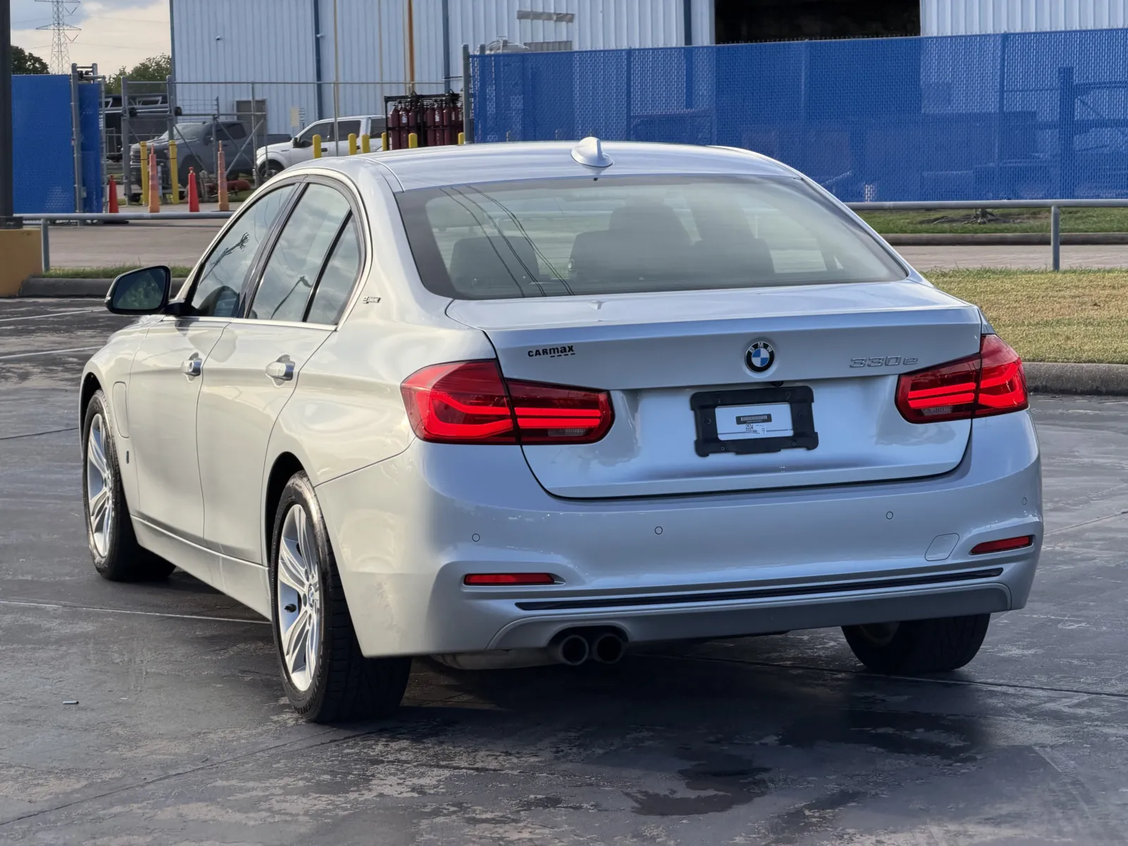 BMW 3 Series photo 13