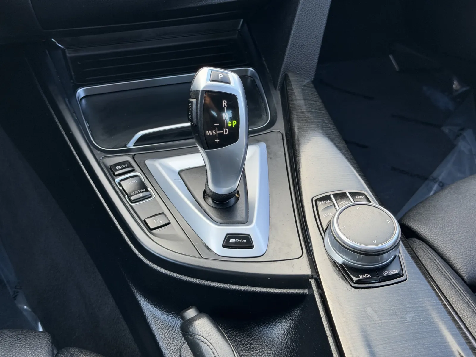 BMW 3 Series photo 22