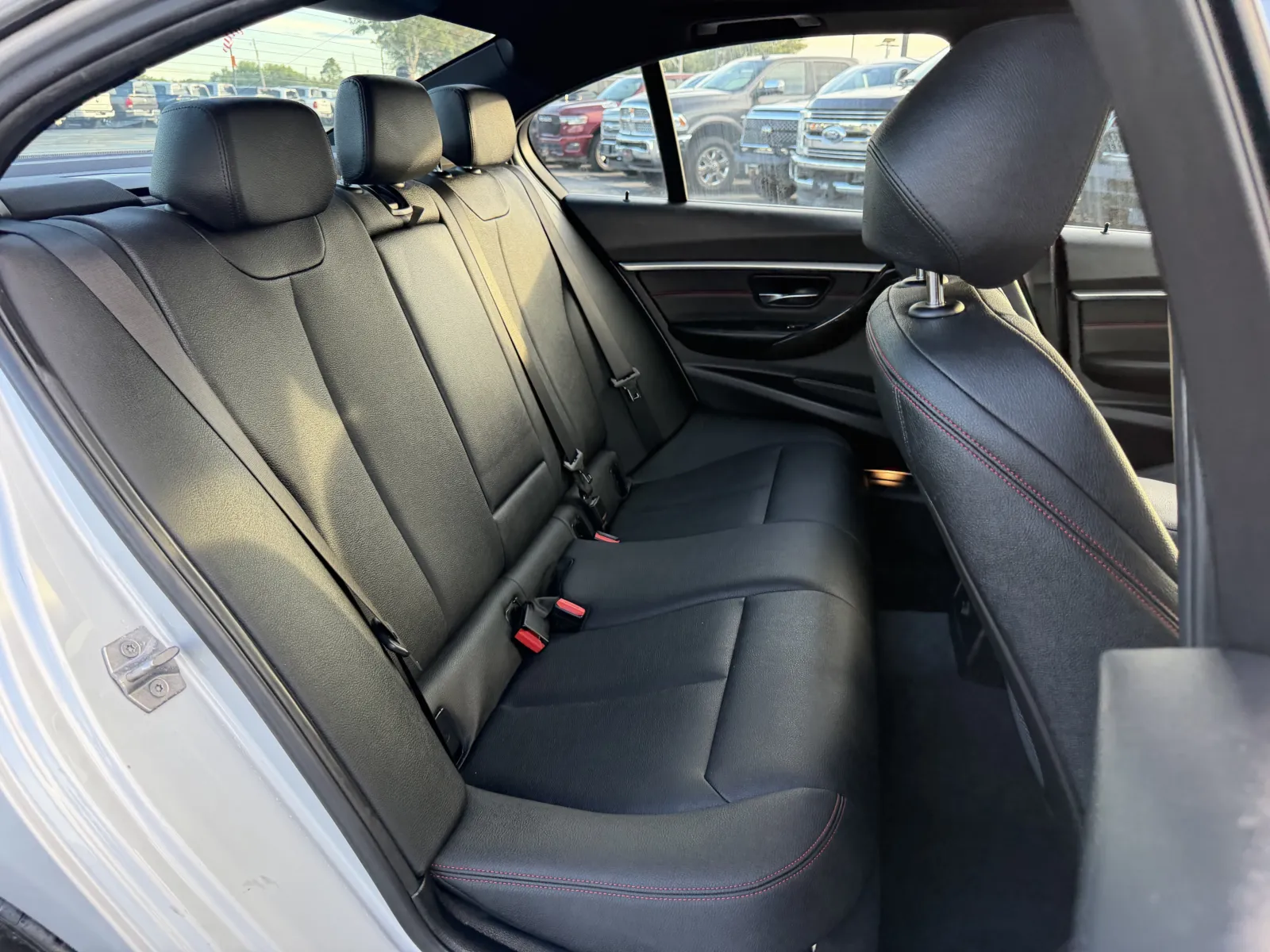 BMW 3 Series photo 24