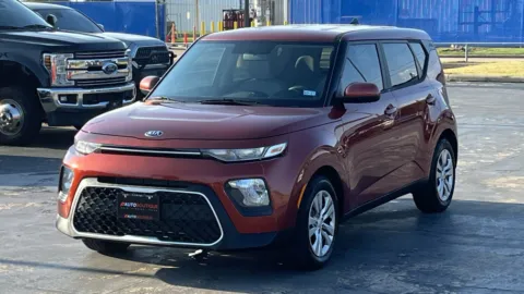 Orange 2021 Kia Soul LX for sale in Alvin, TX