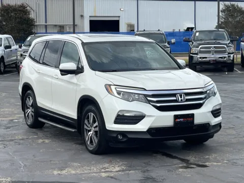 Another view of 2016 Honda Pilot EX-L for sale in Alvin, TX at Auto Boutique Texas