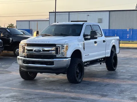 Photos of 2019 Ford Super Duty F-250 SRW XLT for sale in Alvin, TX at Auto Boutique Texas