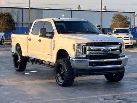 Another view of 2019 Ford Super Duty F-250 SRW XLT for sale in Alvin, TX at Auto Boutique Texas