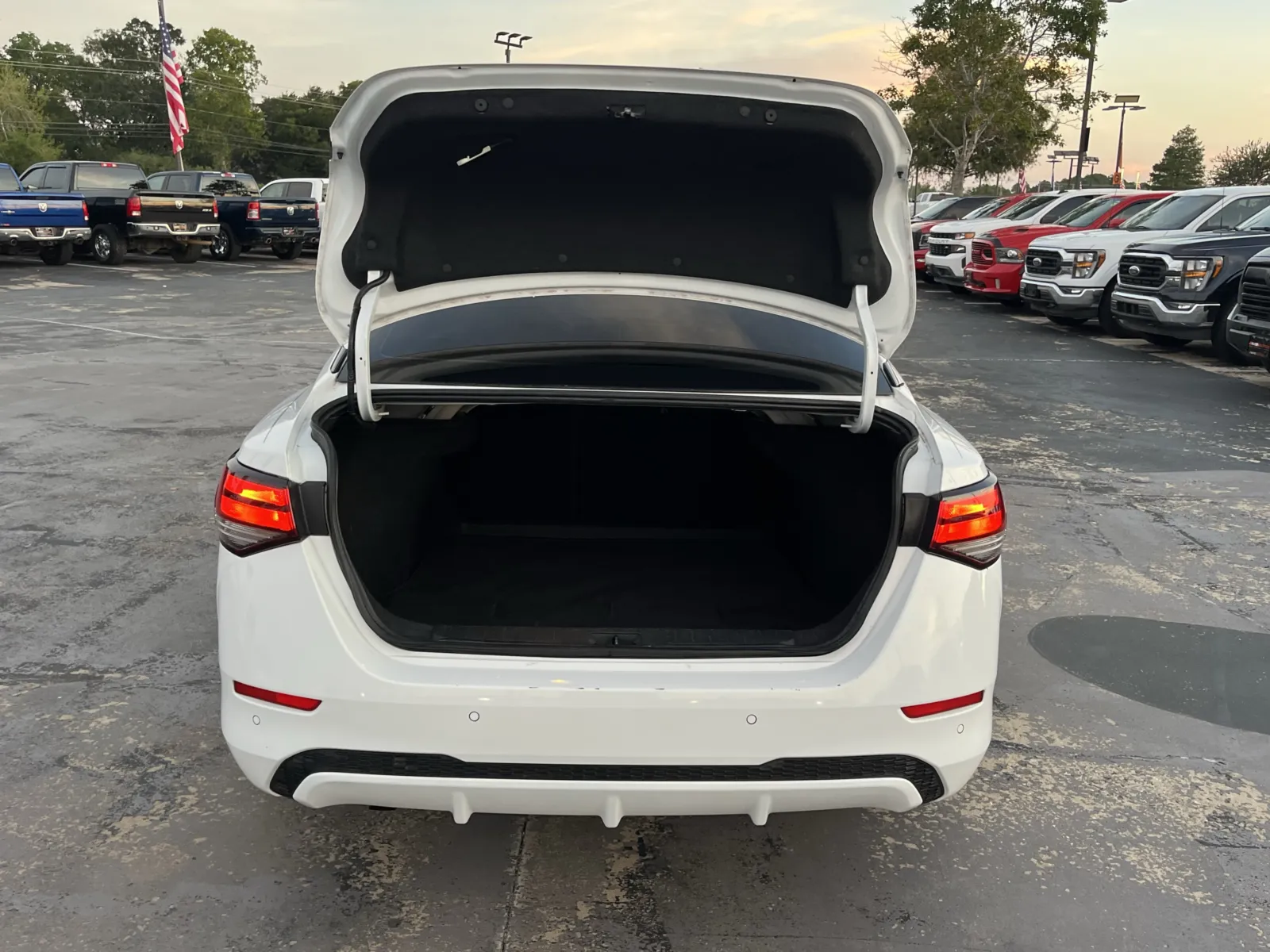 Nissan Sentra photo 11