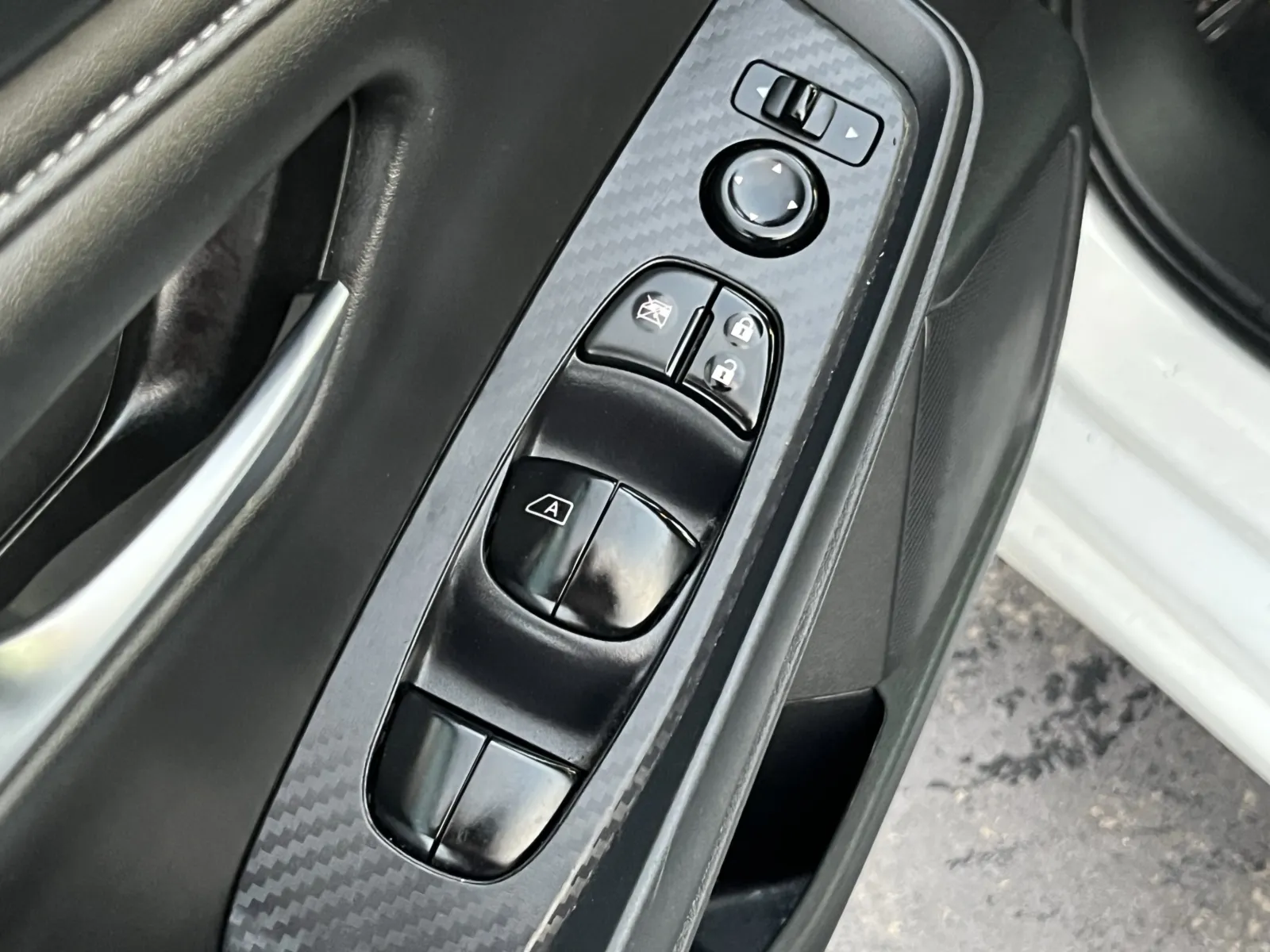 Nissan Sentra photo 24
