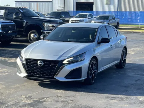 Photos of 2024 Nissan Altima 2.5 SR for sale in Alvin, TX at Auto Boutique Texas