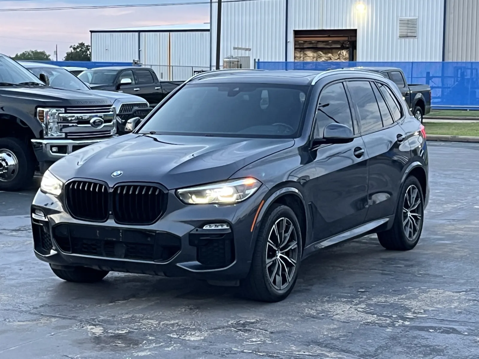 BMW X5 photo 2