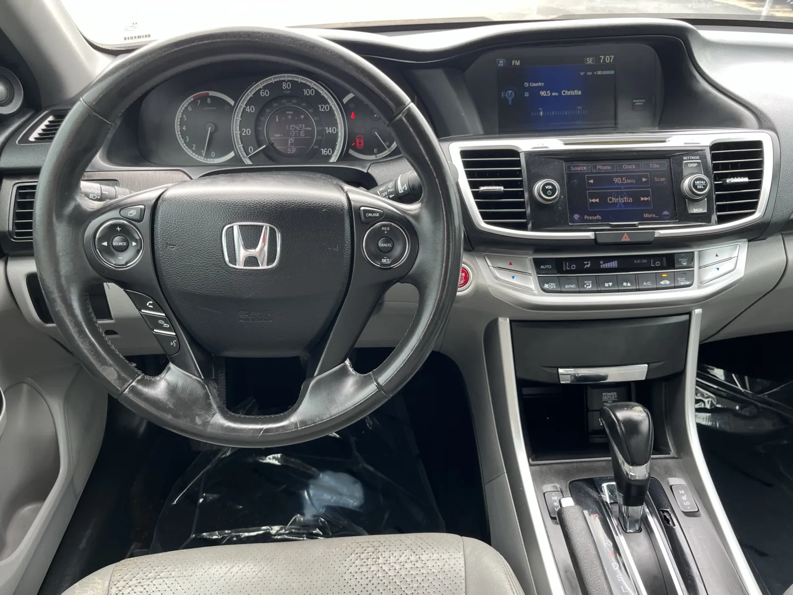 Honda Accord photo 14