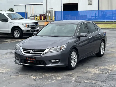 Photos of 2015 Honda Accord Sedan EX-L for sale in Alvin, TX at Auto Boutique Texas