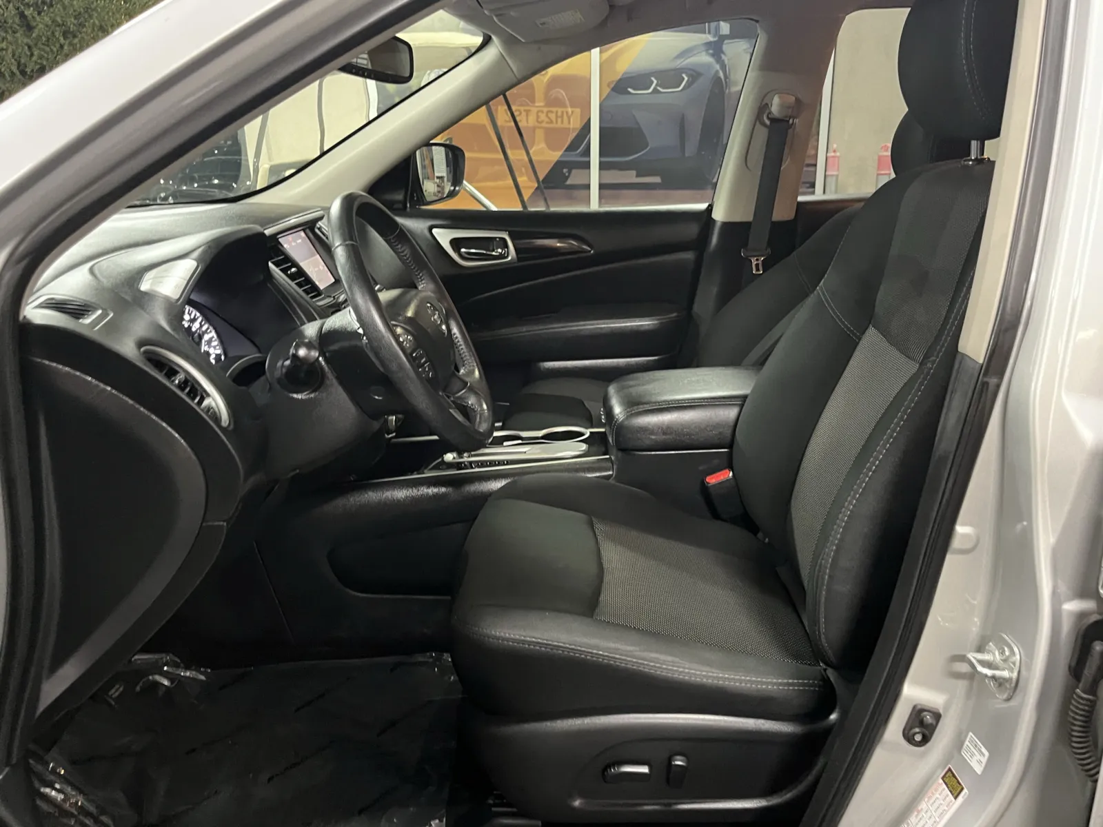 Nissan Pathfinder photo 25