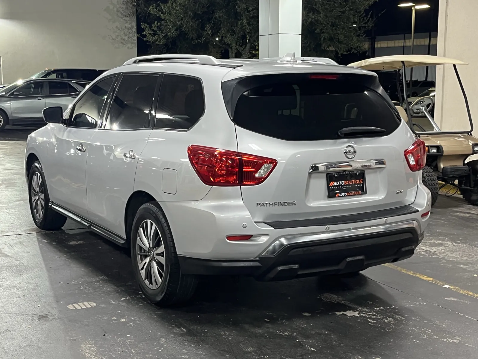 Nissan Pathfinder photo 8
