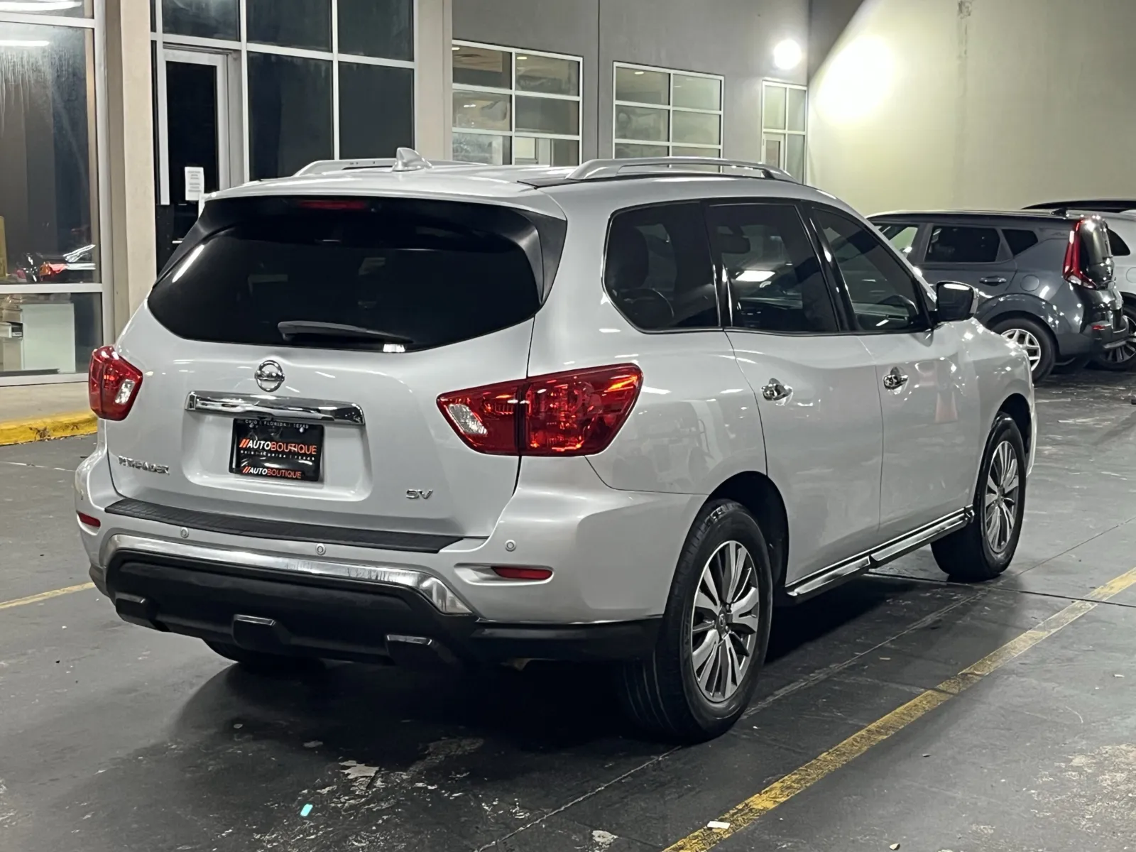 Nissan Pathfinder photo 9