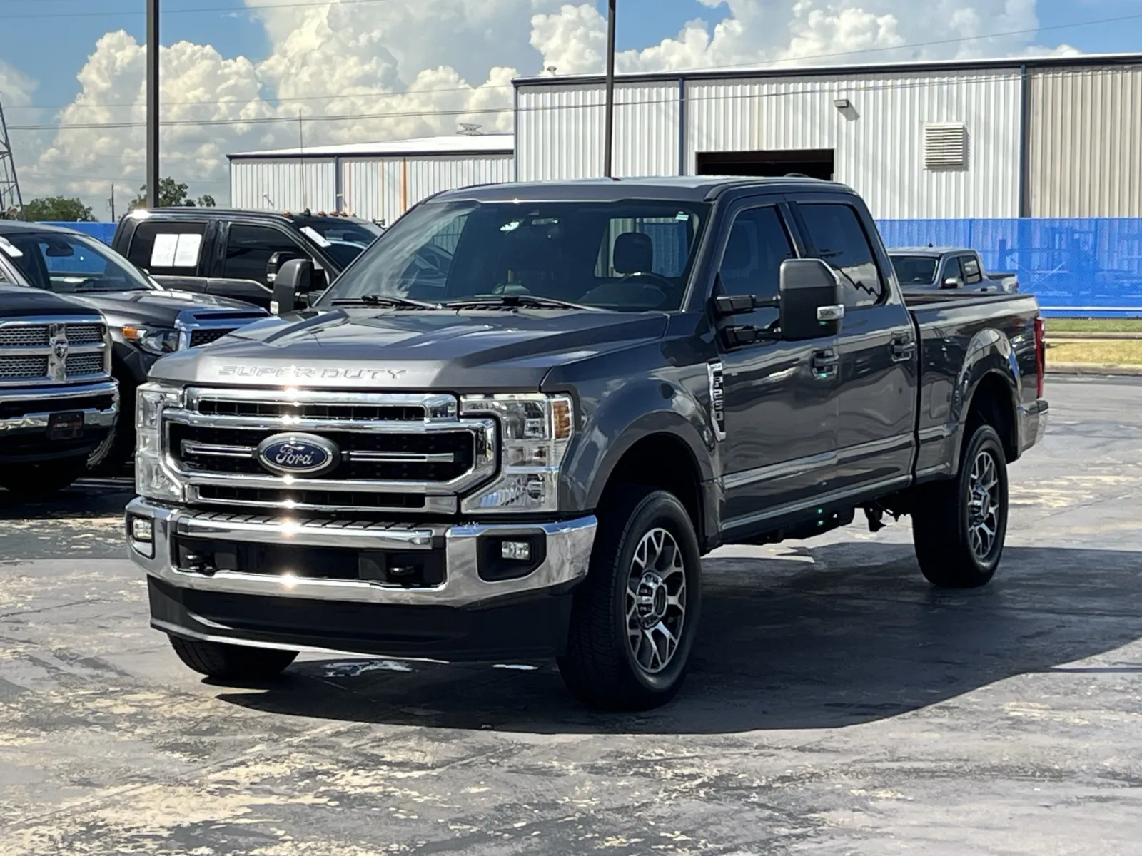 Ford F-250 photo 2