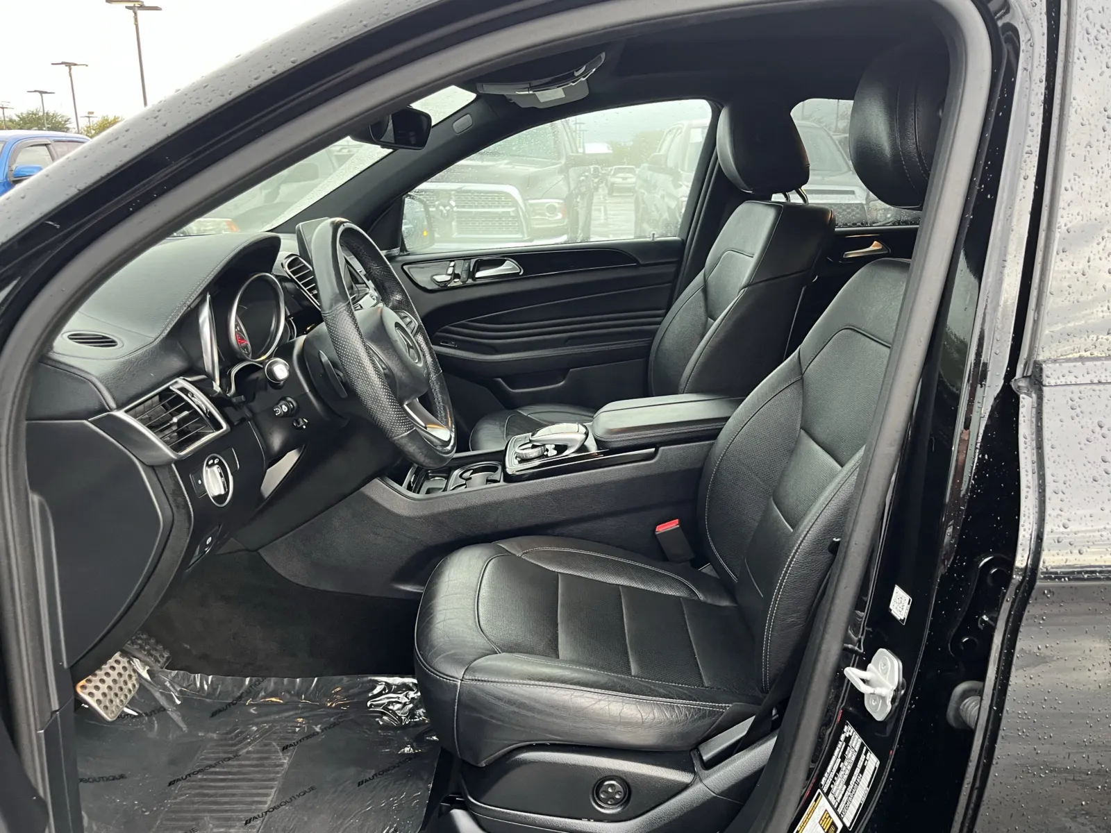 Mercedes-Benz GLE photo 27
