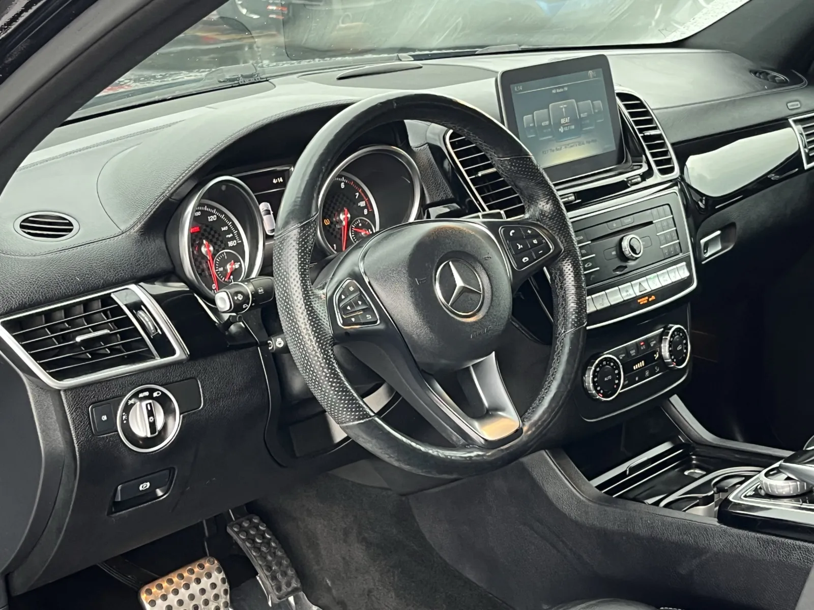 Mercedes-Benz GLE photo 15