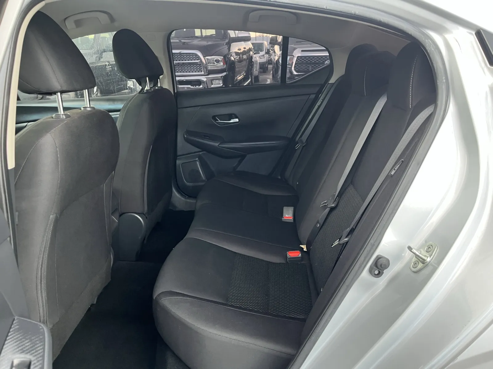 Nissan Sentra photo 25