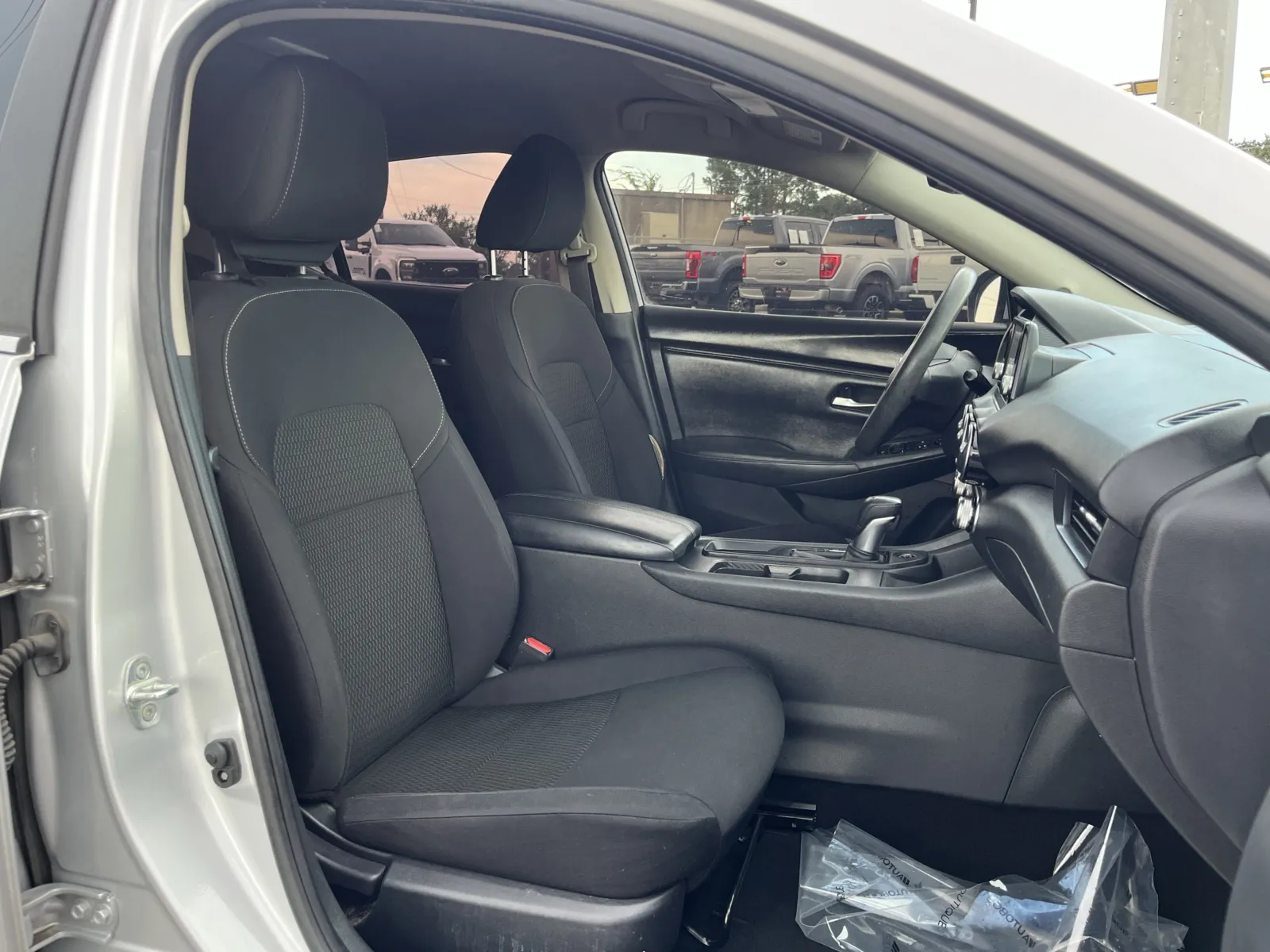 Nissan Sentra photo 24