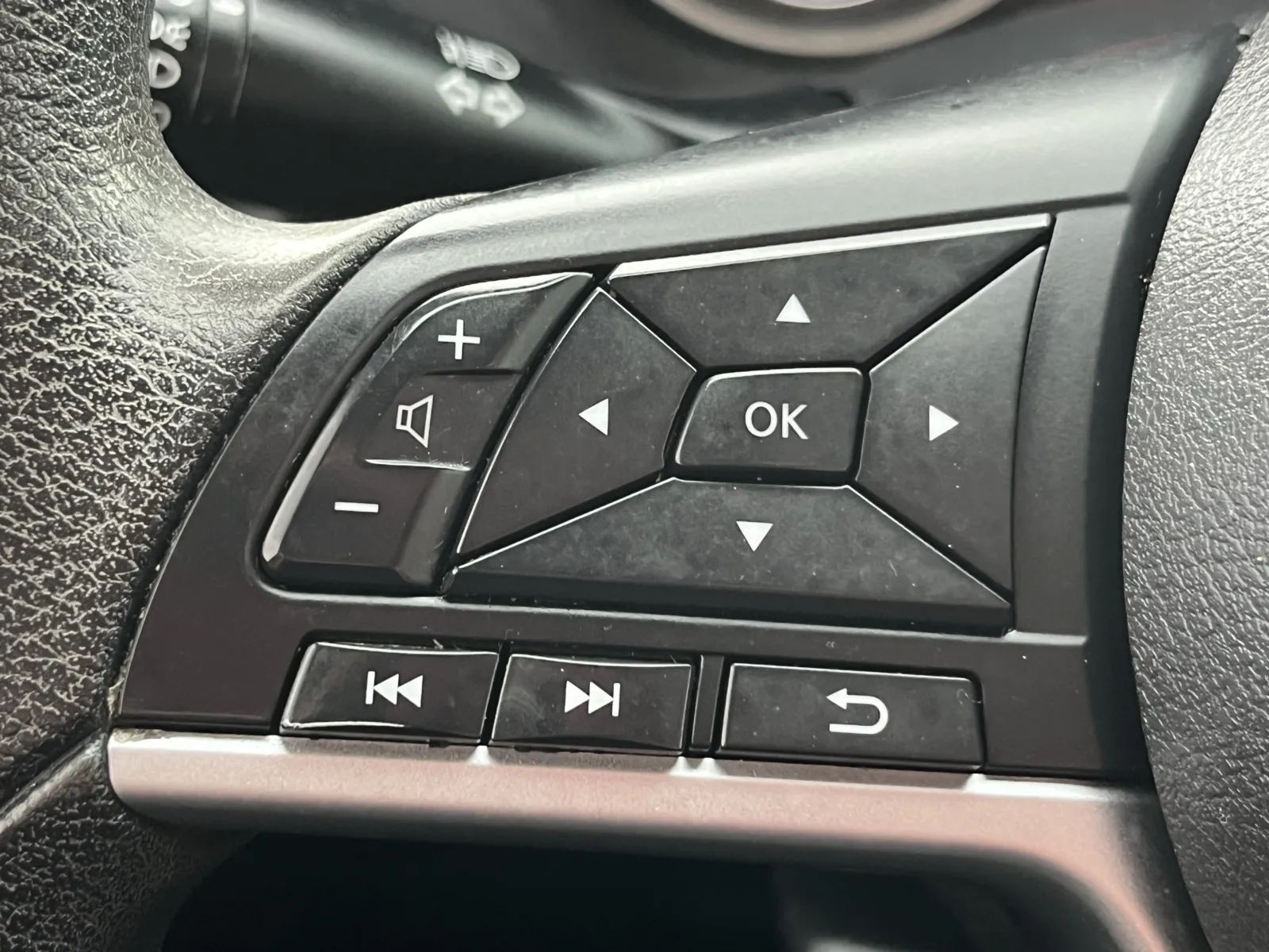 Nissan Sentra photo 16