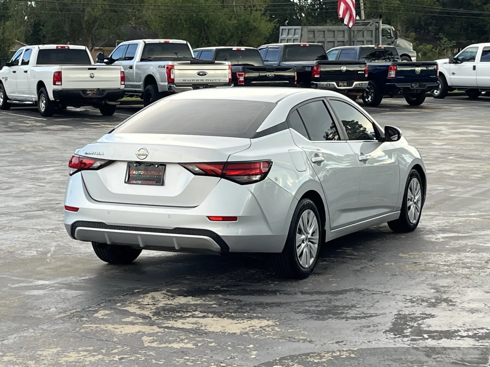 Nissan Sentra photo 8
