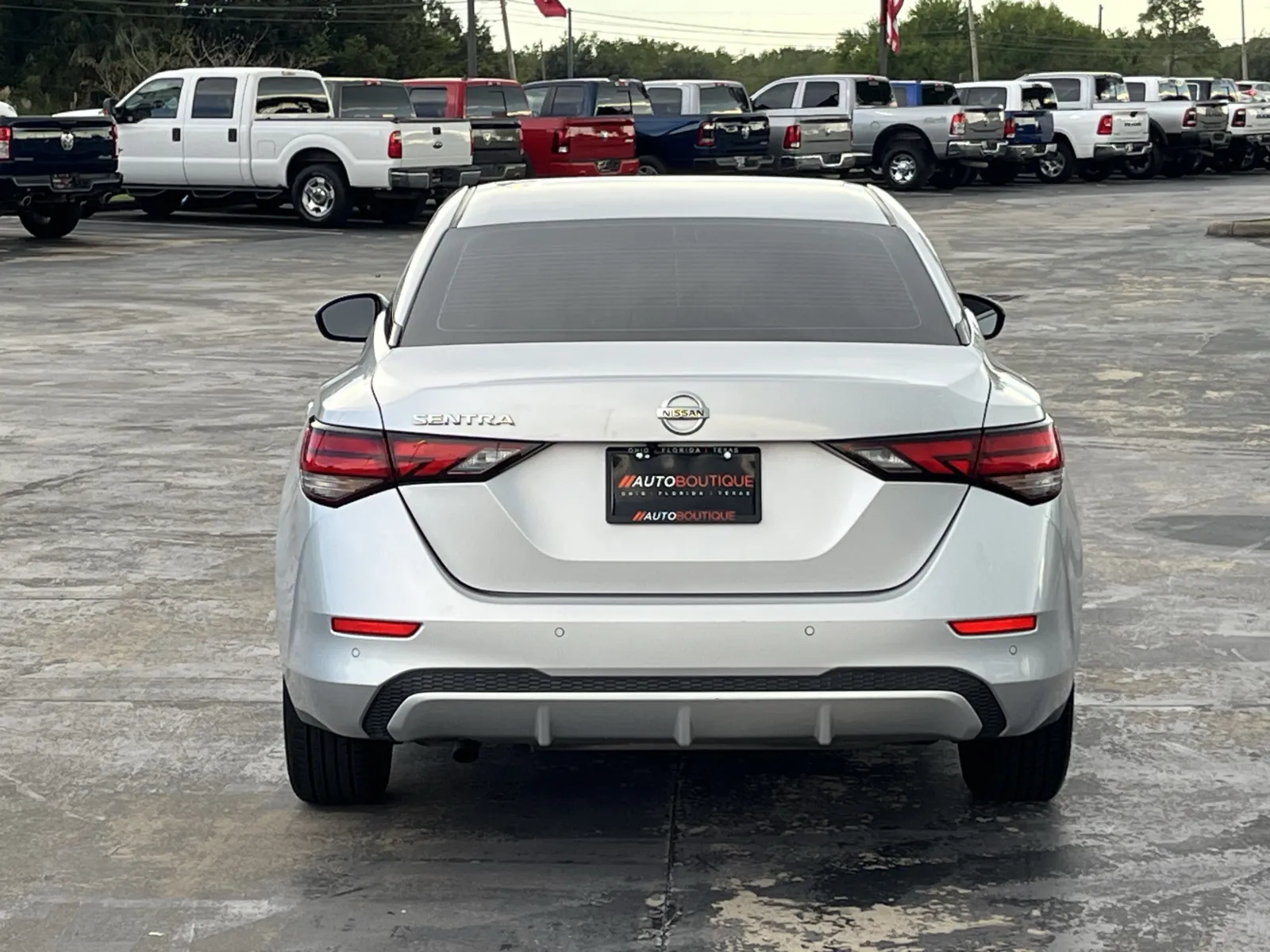 Nissan Sentra photo 7