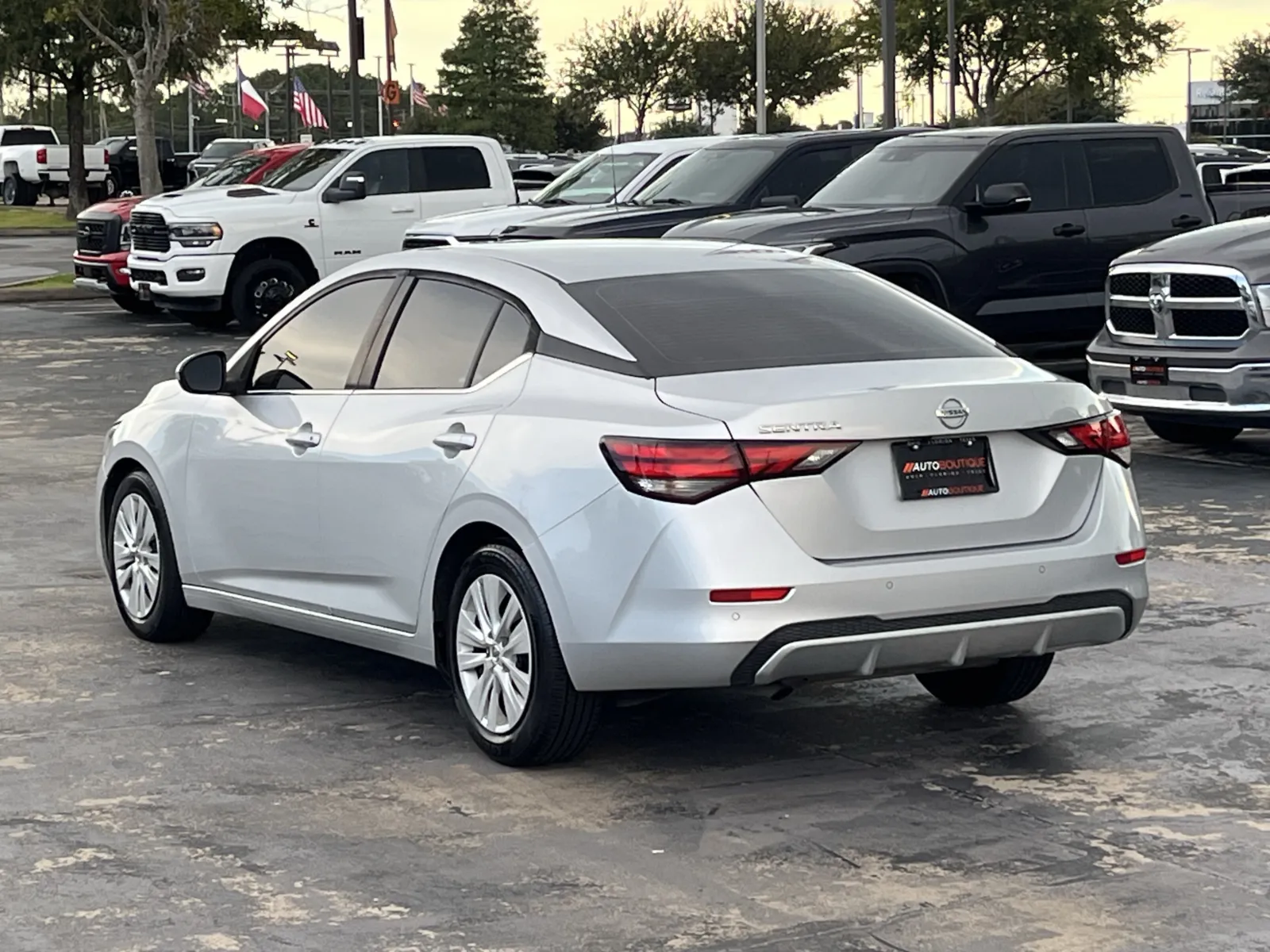 Nissan Sentra photo 9