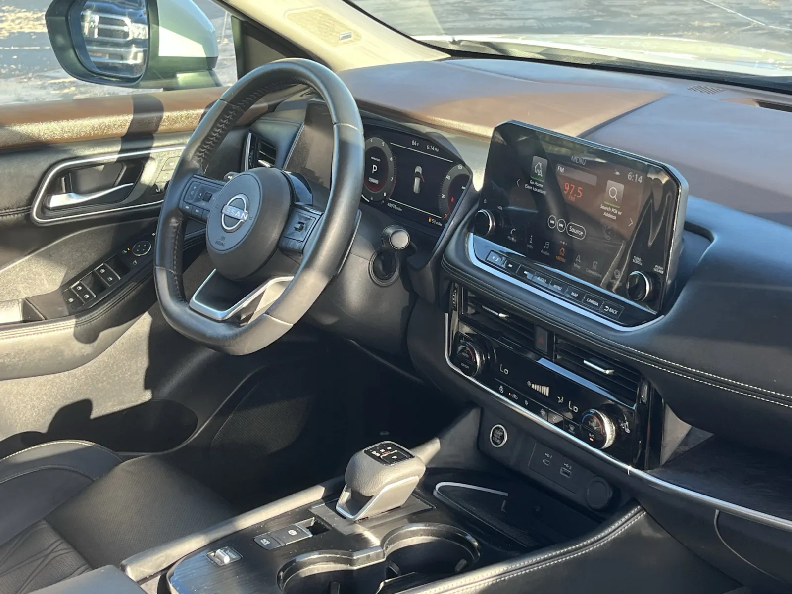 Nissan Rogue photo 17