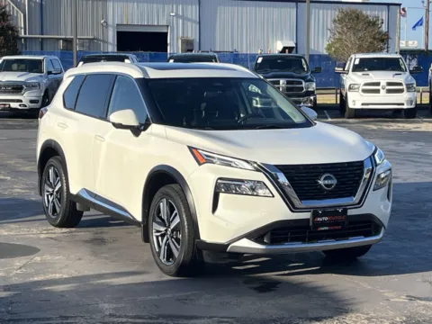 Another view of 2023 Nissan Rogue Platinum for sale in Alvin, TX at Auto Boutique Texas