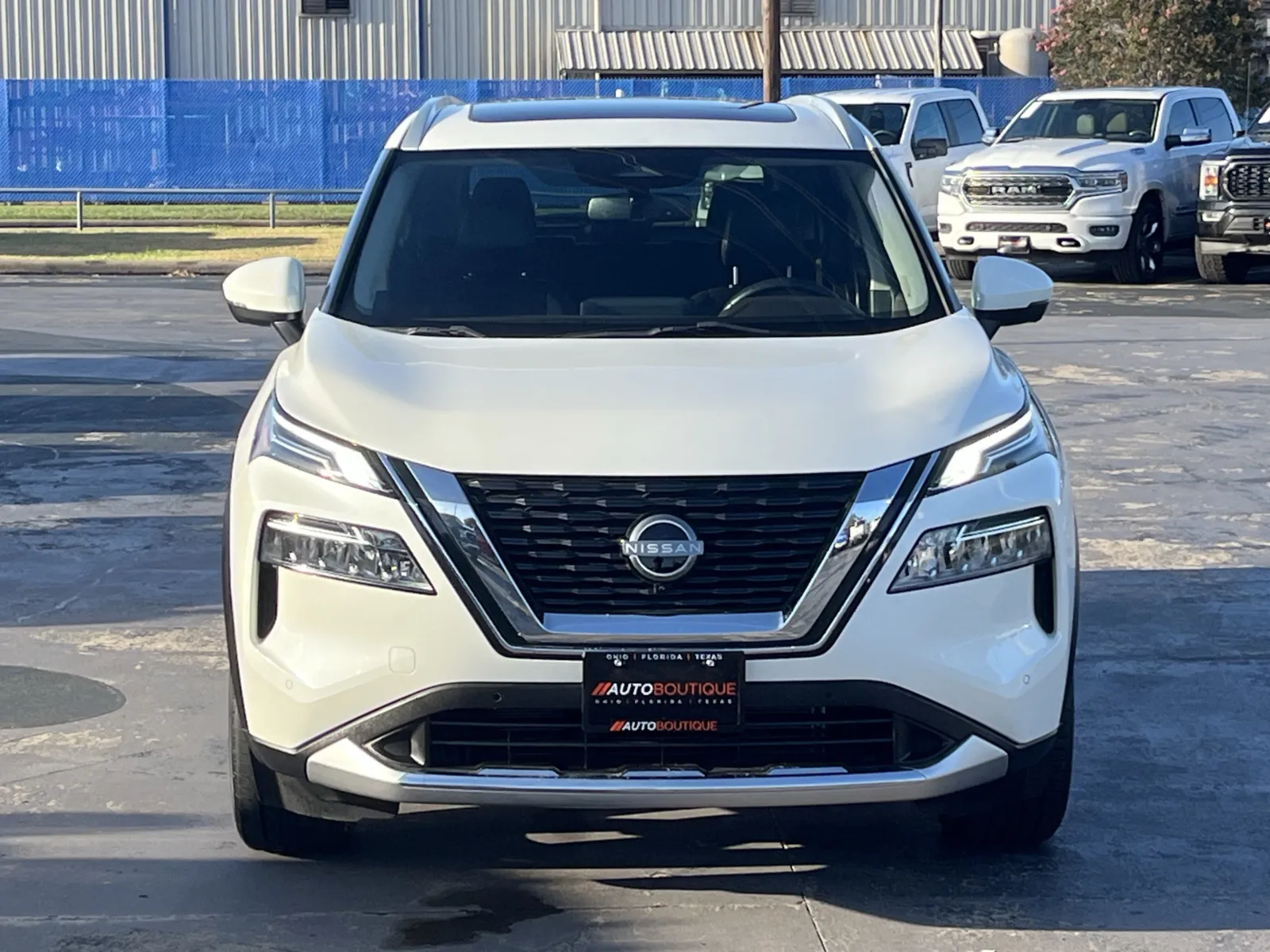 Nissan Rogue photo 4