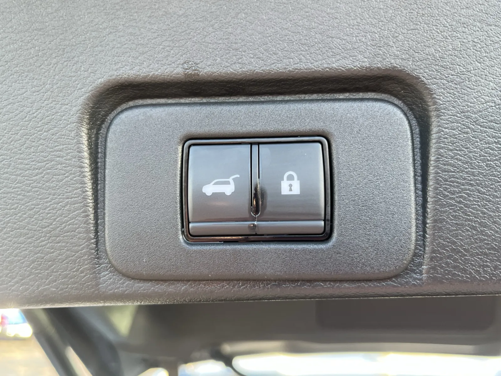 Nissan Rogue photo 14