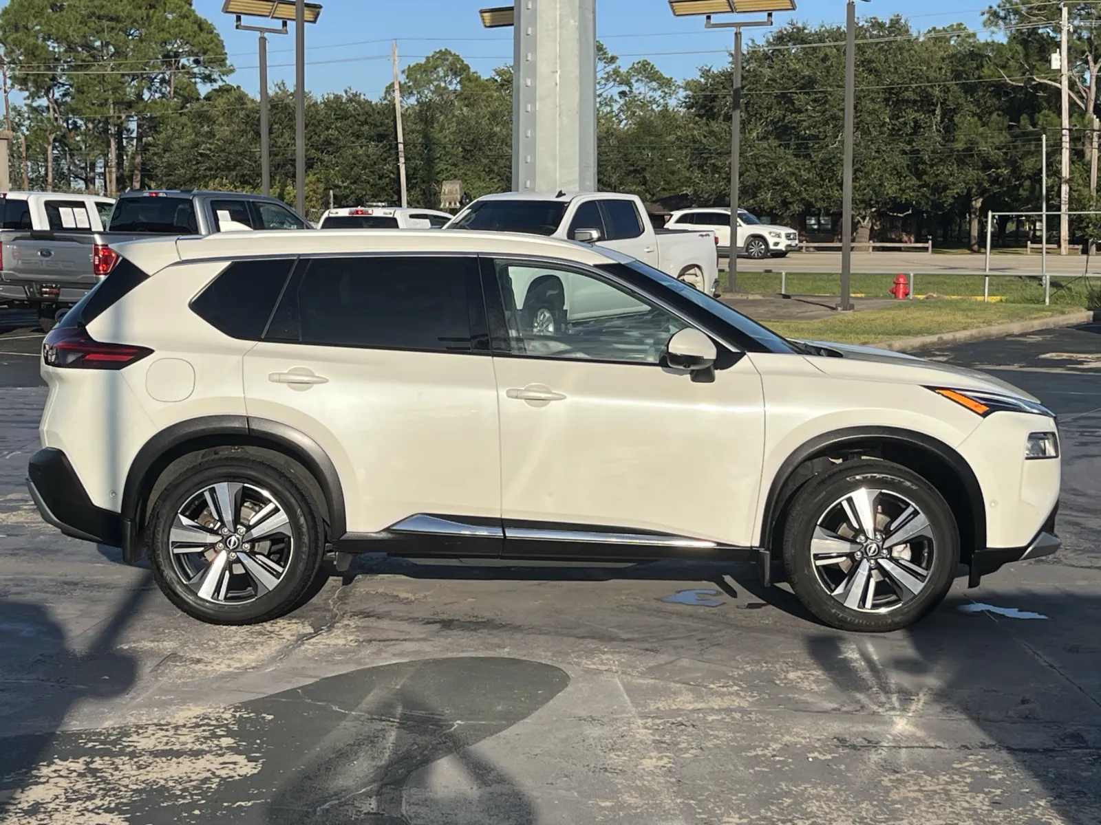 Nissan Rogue photo 11