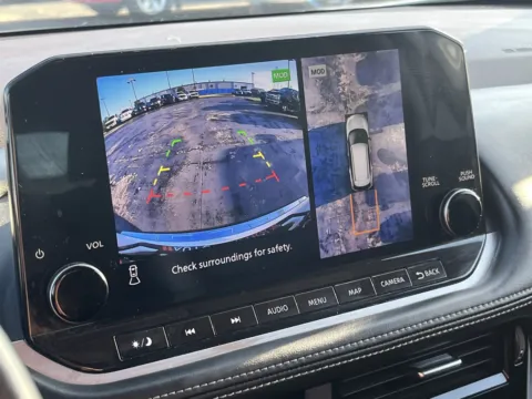 More photos of 2023 Nissan Rogue Platinum at Auto Boutique Texas, TX