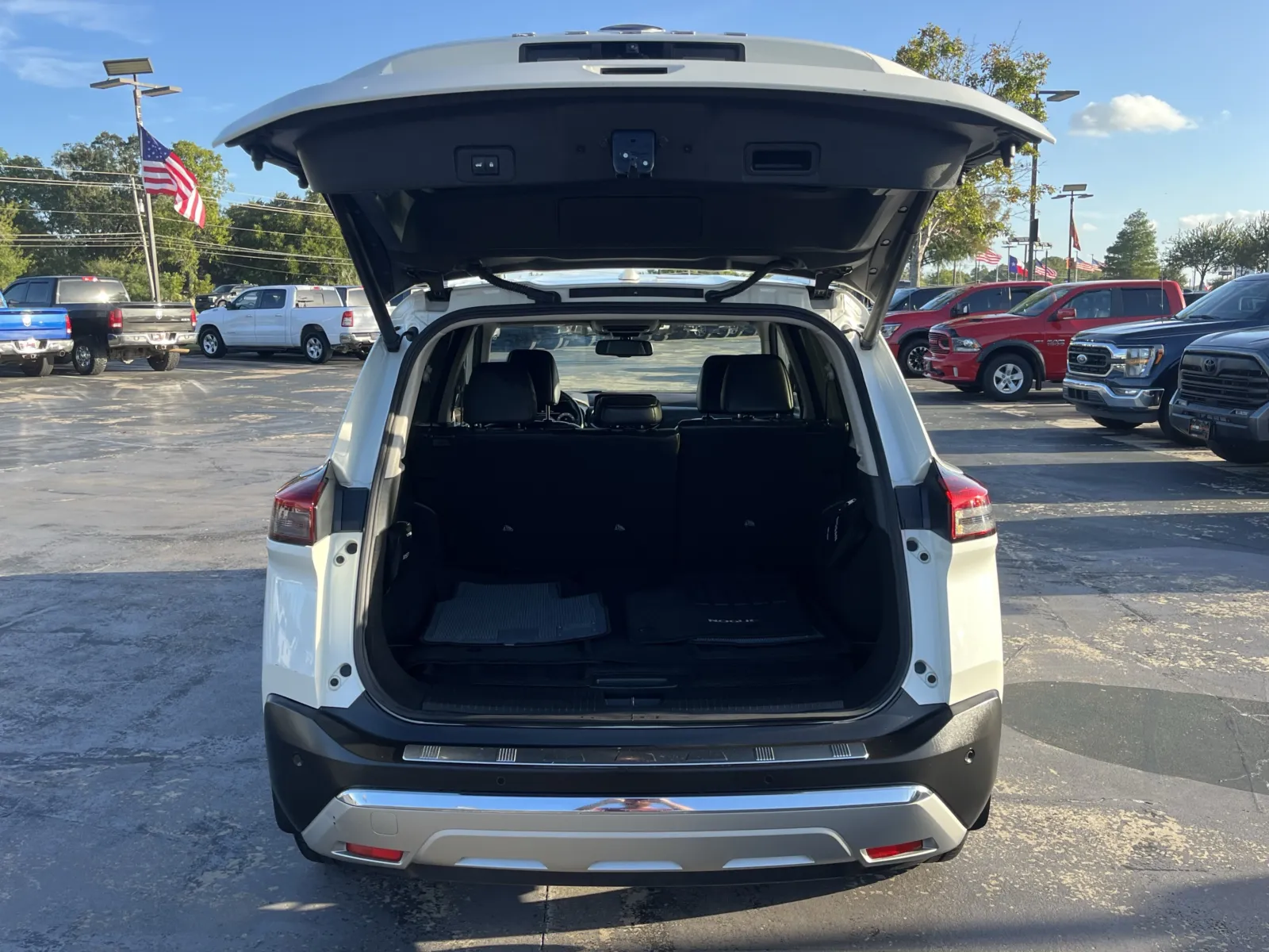 Nissan Rogue photo 12