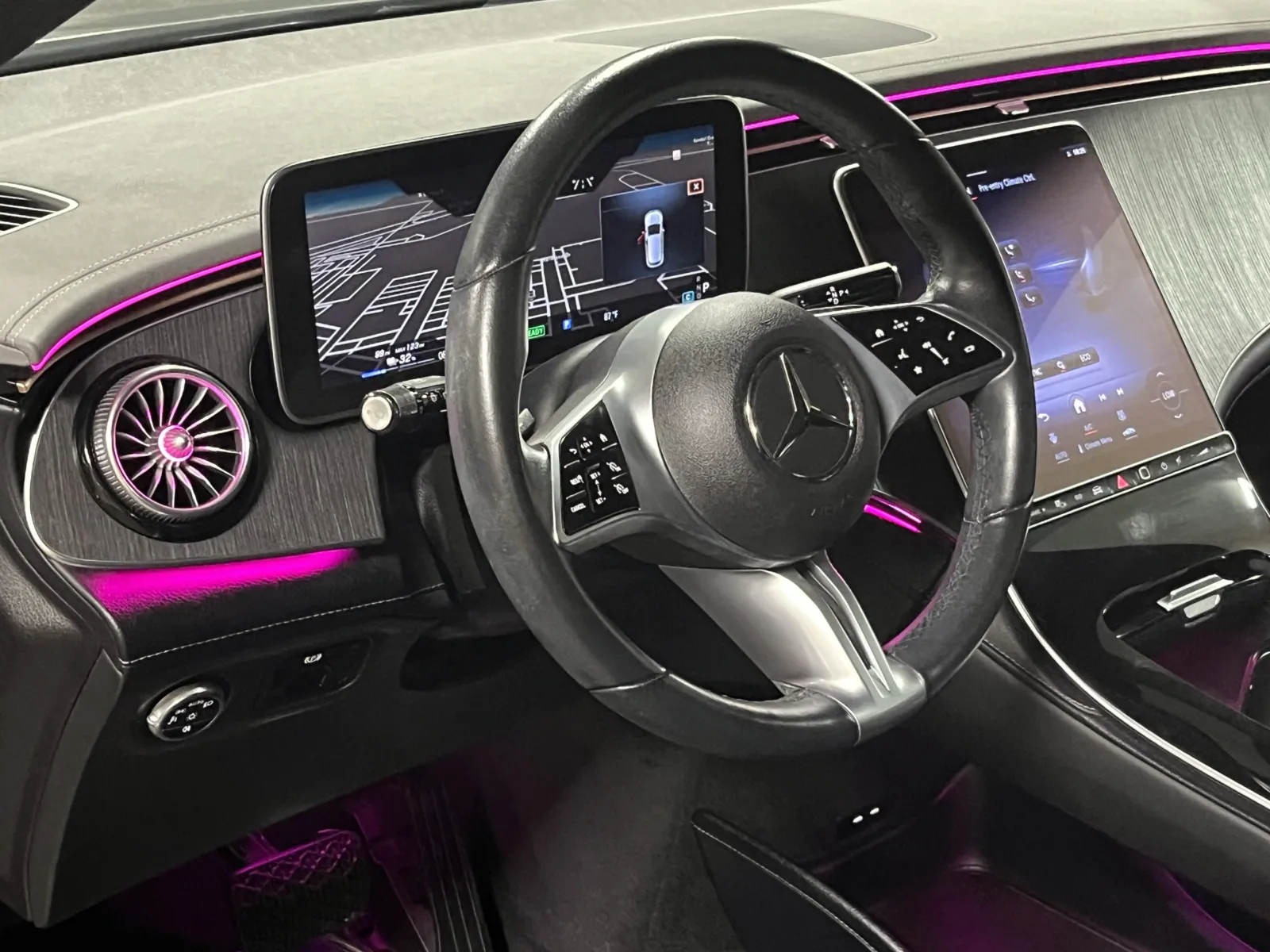 Mercedes-Benz EQE photo 13