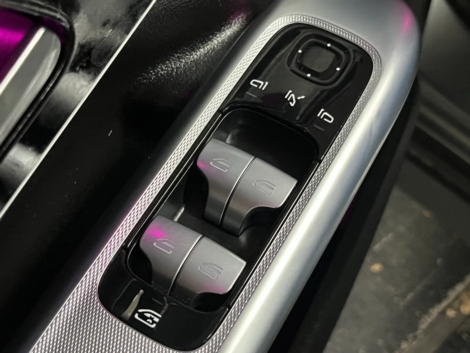 Mercedes-Benz EQE photo 23