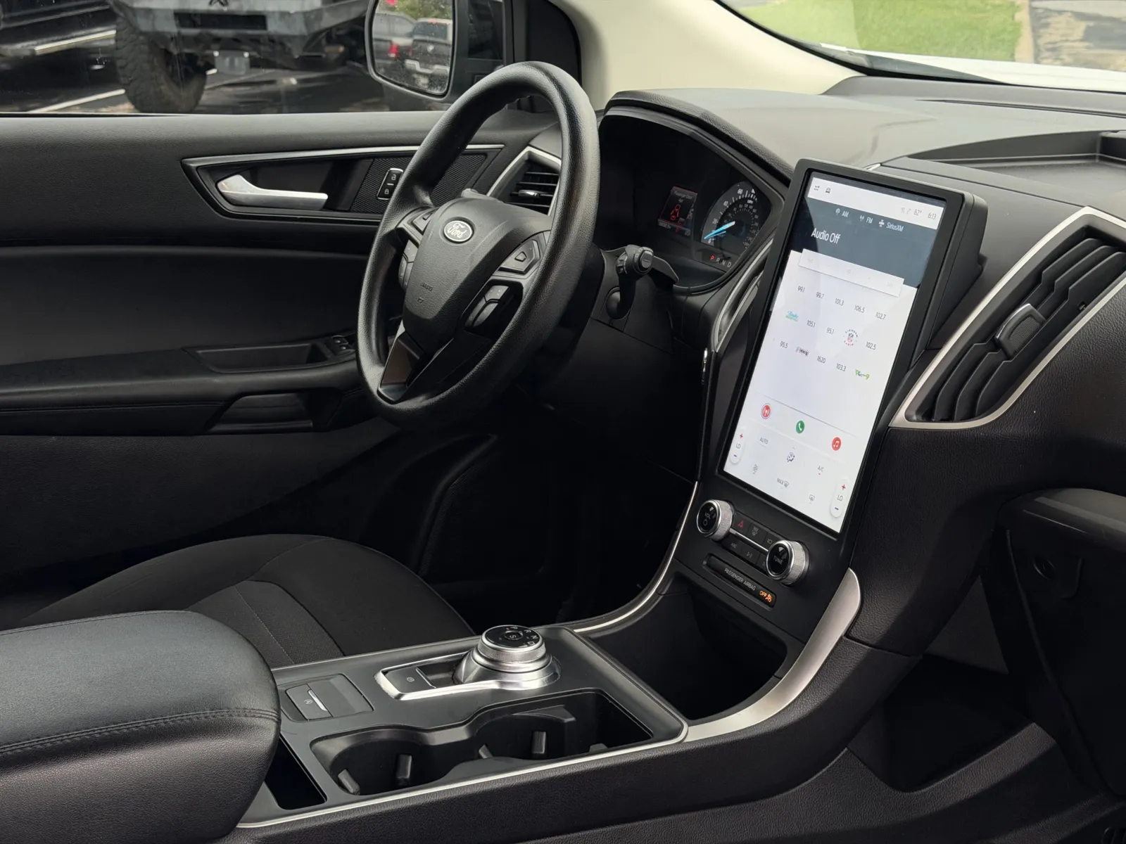 Ford Edge photo 16