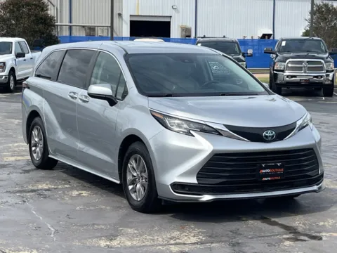Another view of 2022 Toyota Sienna LE for sale in Alvin, TX at Auto Boutique Texas