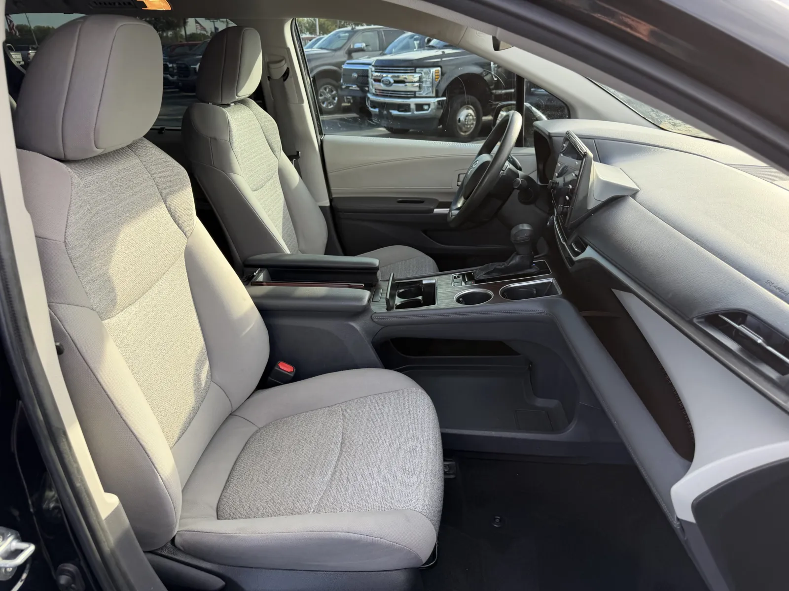 Toyota Sienna photo 19