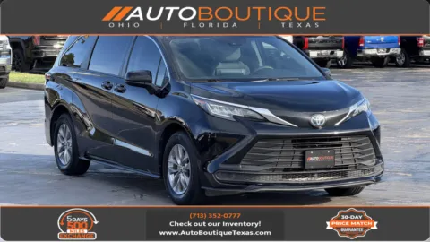 Black 2022 Toyota Sienna LE for sale in Alvin, TX