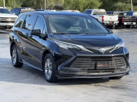 Photos of 2022 Toyota Sienna LE for sale in Alvin, TX at Auto Boutique Texas