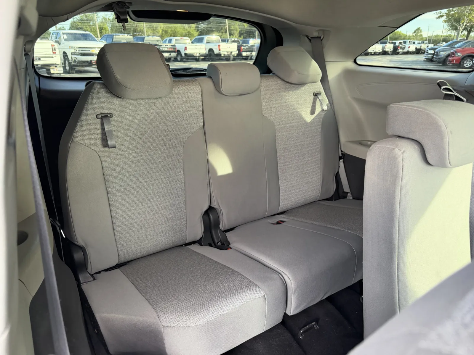 Toyota Sienna photo 26