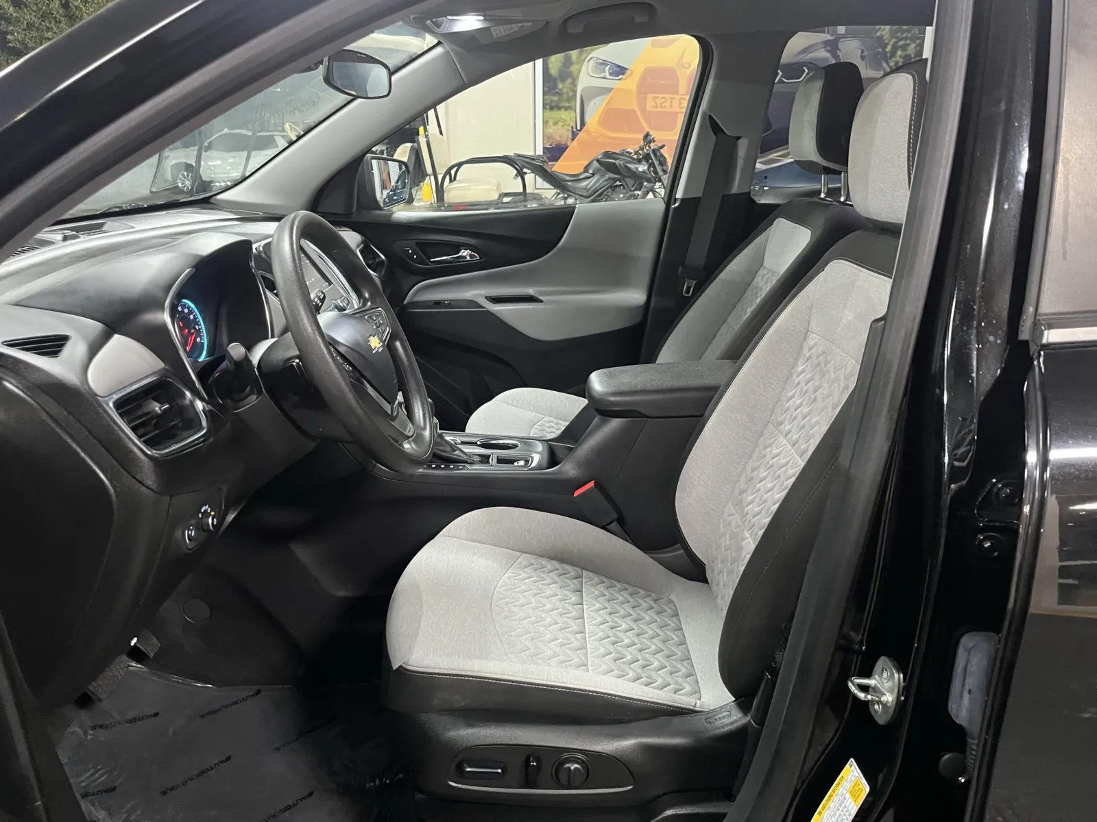 Chevrolet Equinox photo 24
