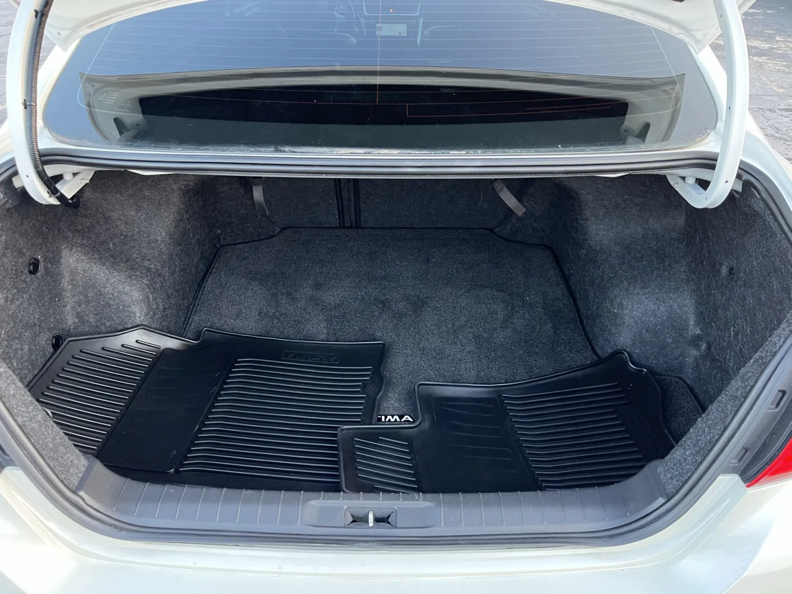Nissan Altima photo 14