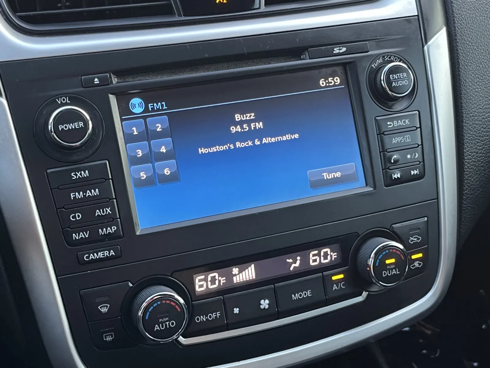 Nissan Altima photo 7