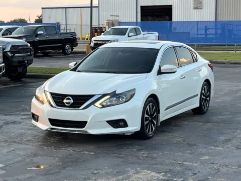 Photos of 2017 Nissan Altima 2.5 SL for sale in Alvin, TX at Auto Boutique Texas