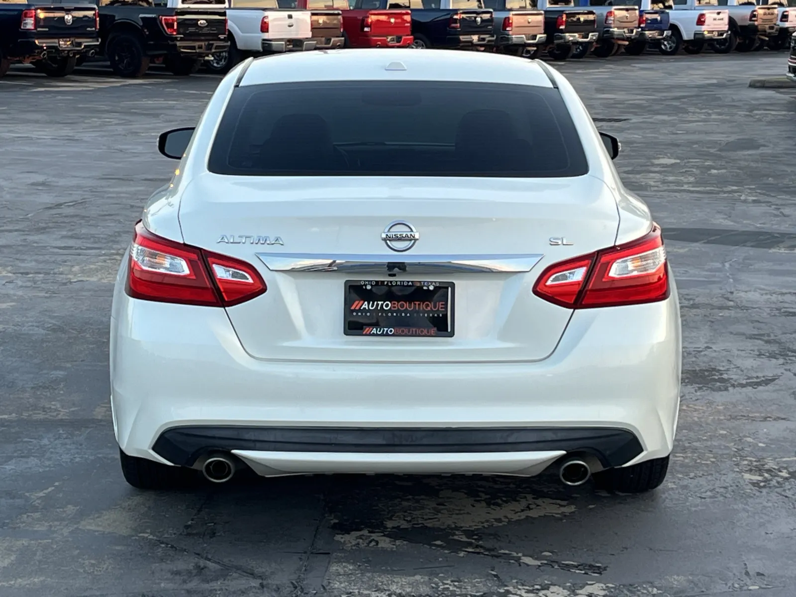 Nissan Altima photo 9