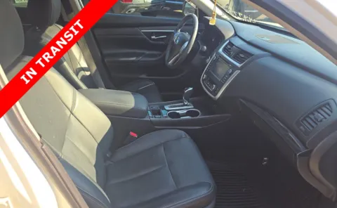 More photos of 2017 Nissan Altima 2.5 SL at Auto Boutique Texas, TX